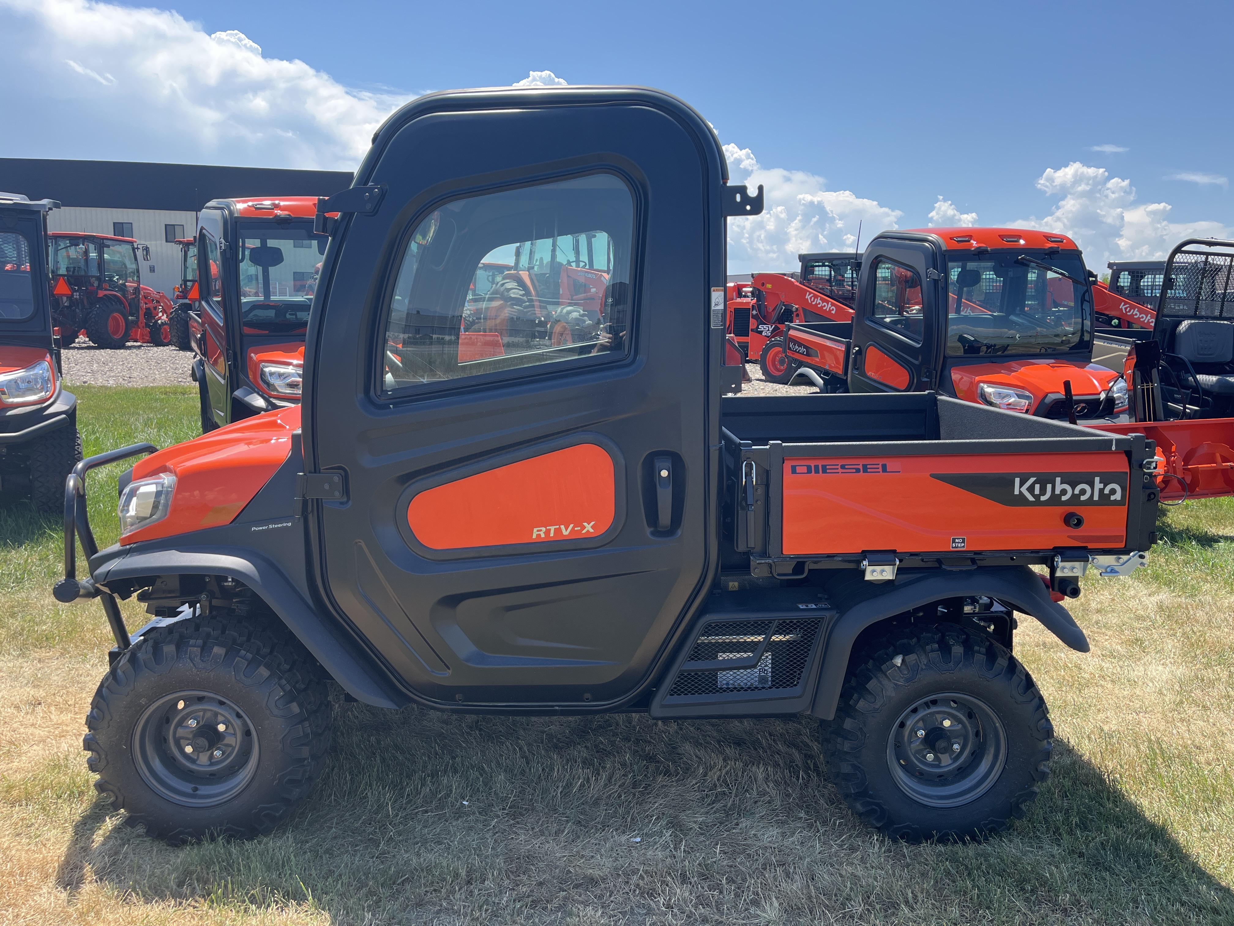 KUBOTA RTVX2C-PKLH-1 - Floyds Kubota